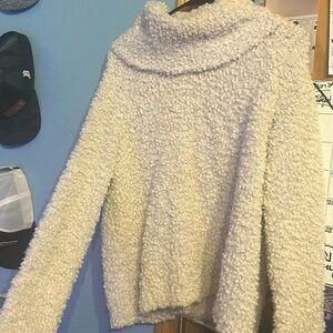 Cute fall/winter sweater!